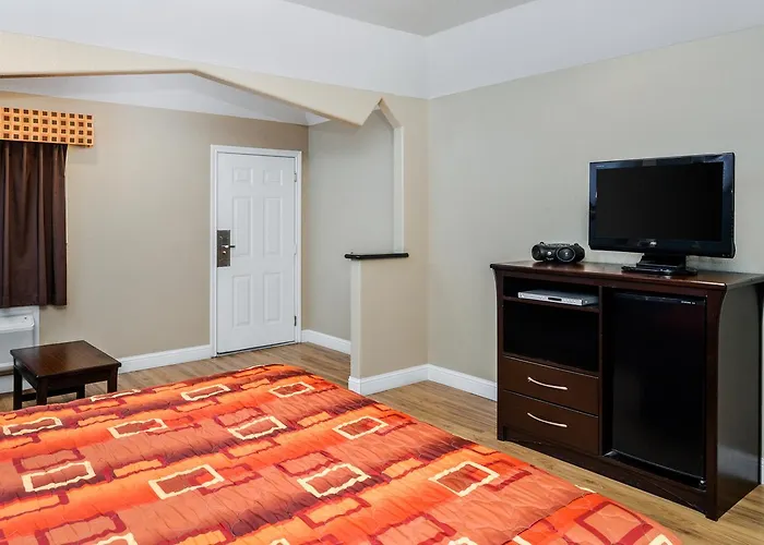 Scottish Inn And Suites Highway Six South